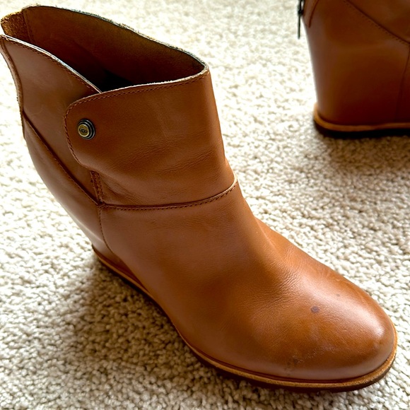 Ugg wedge booties - Picture 3 of 8